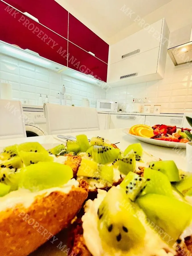 דירות לרנקה Milos City Center Apt. 32